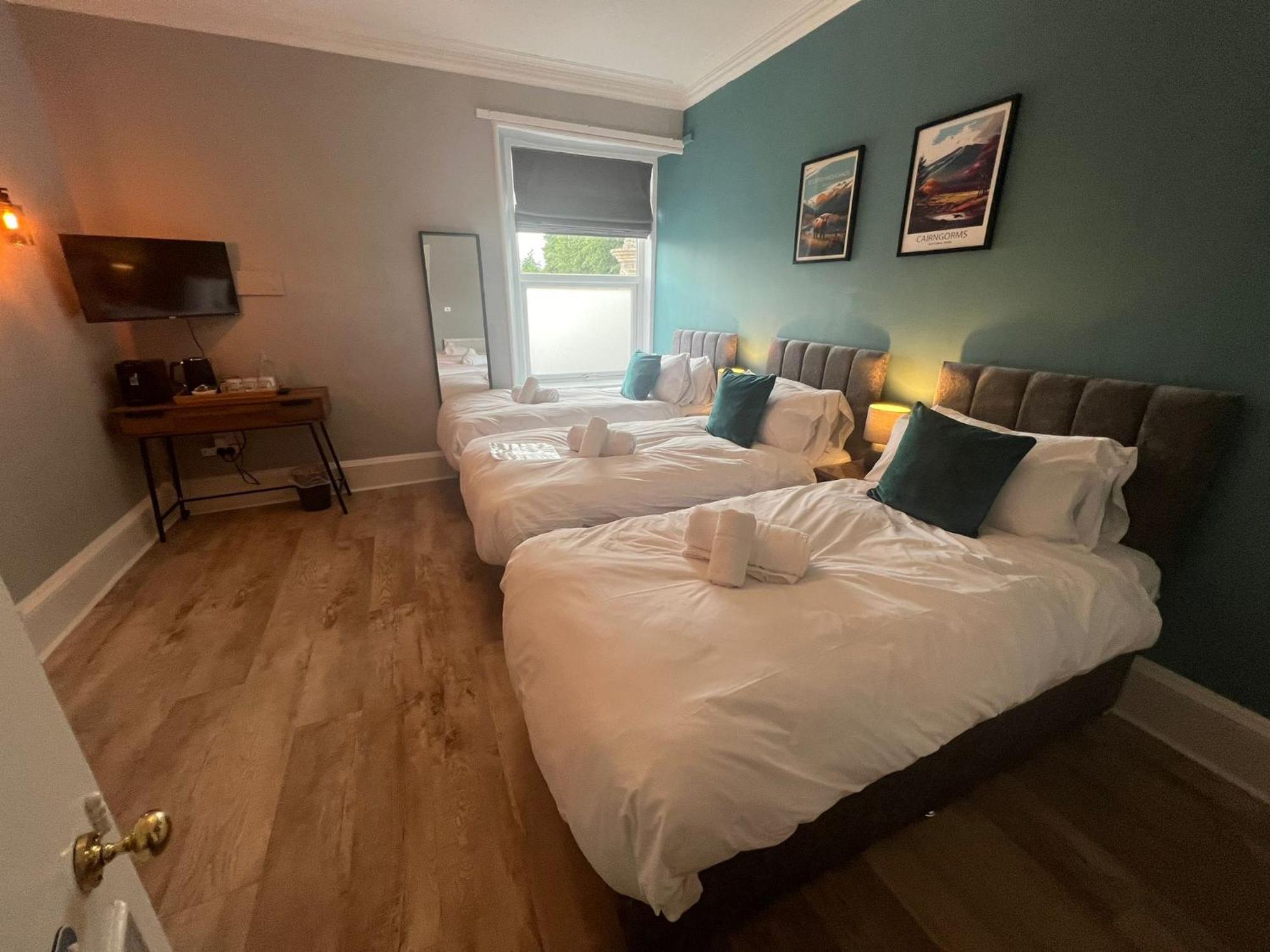 Hotel The Crossing 4*