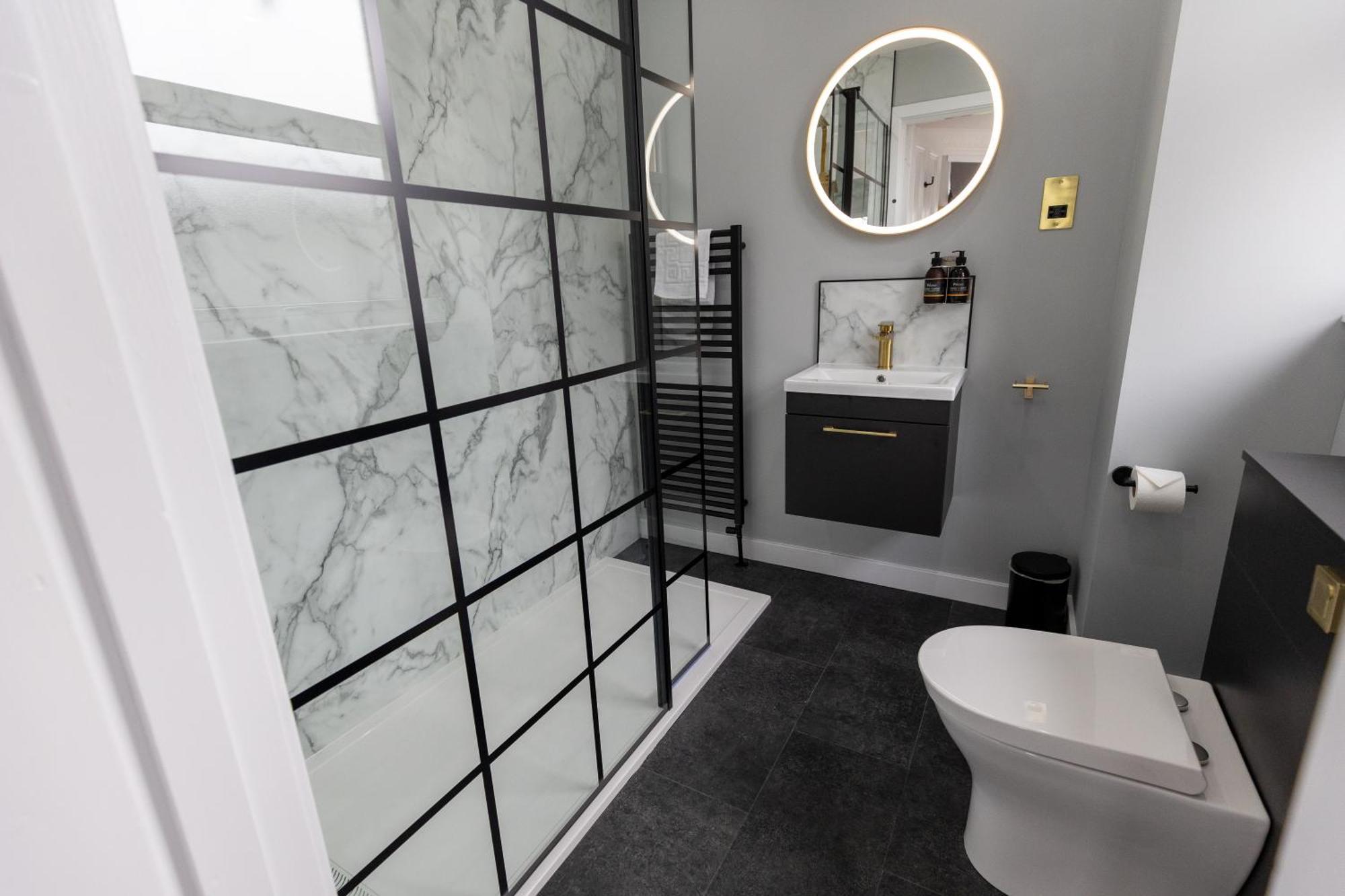 The Crossing Hotel 4*