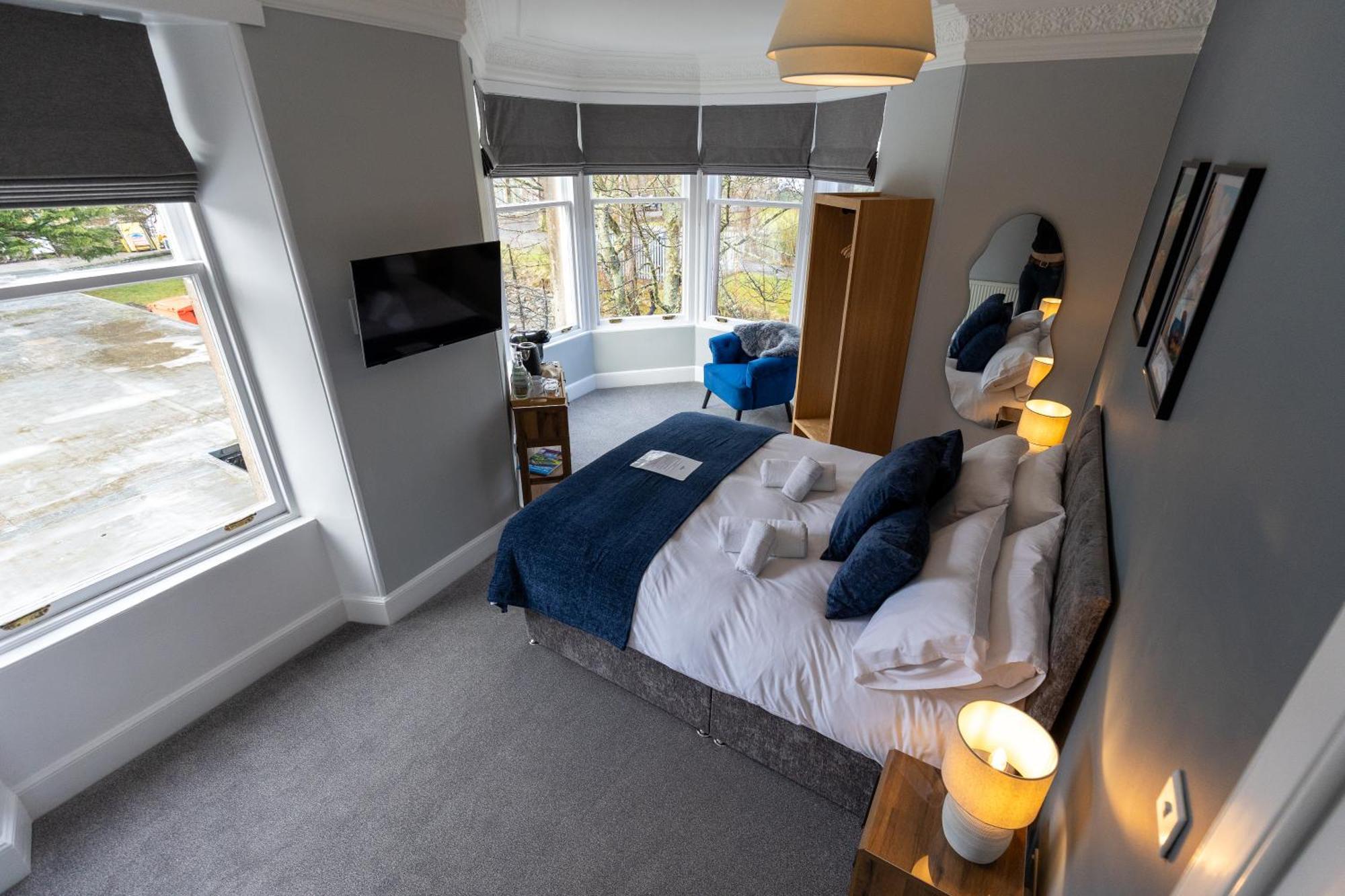 Hotel The Crossing 4*