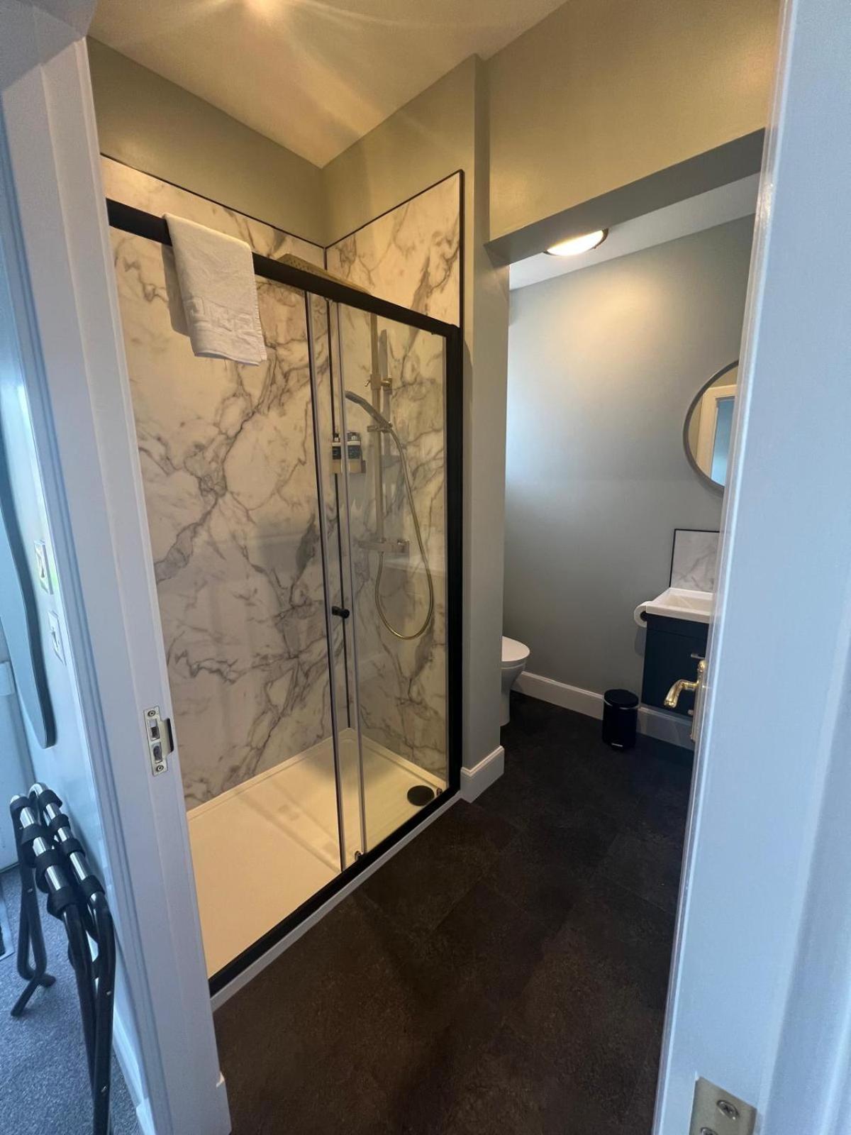 The Crossing Hotel 4*