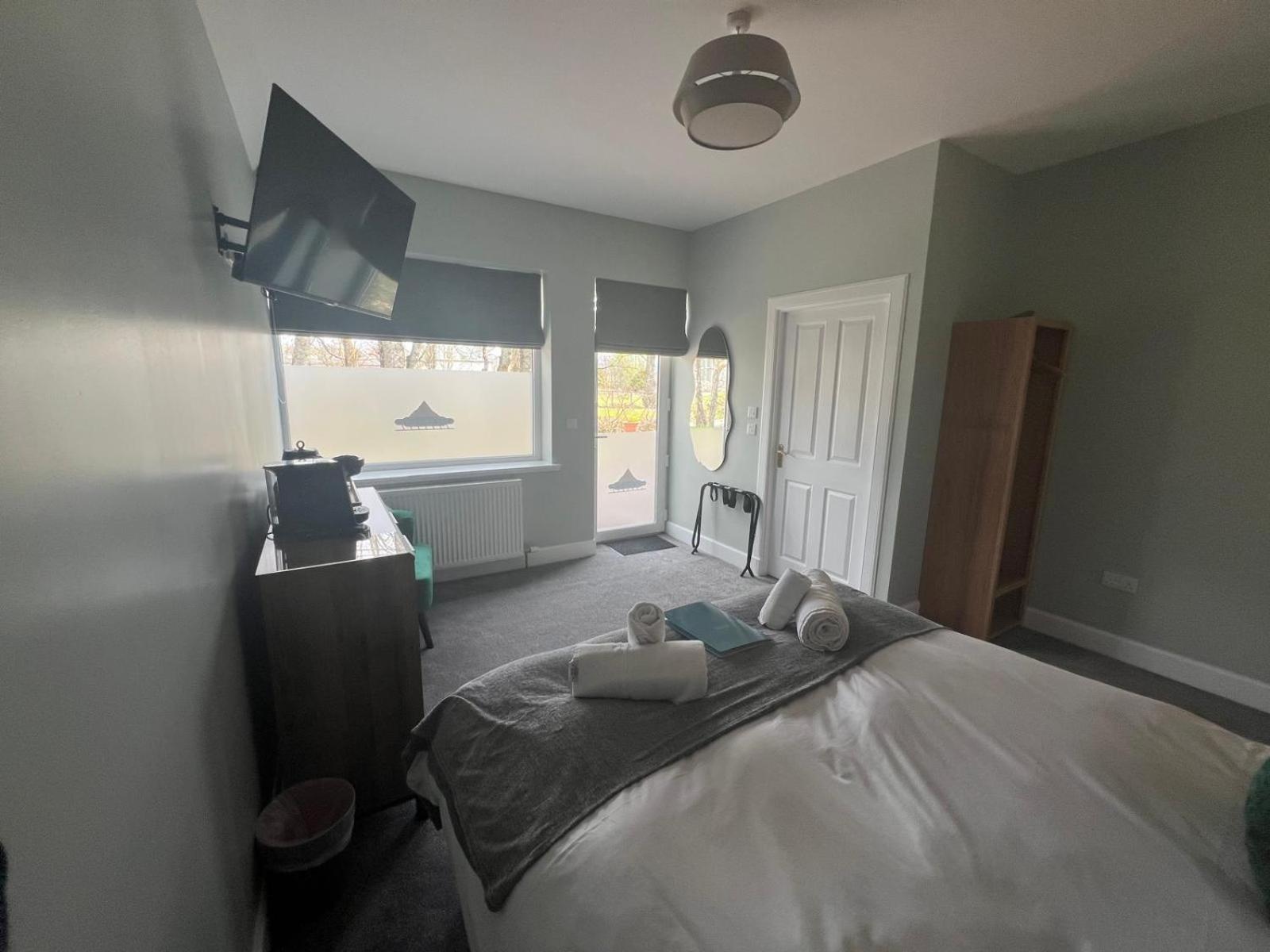 Hotel The Crossing 4*